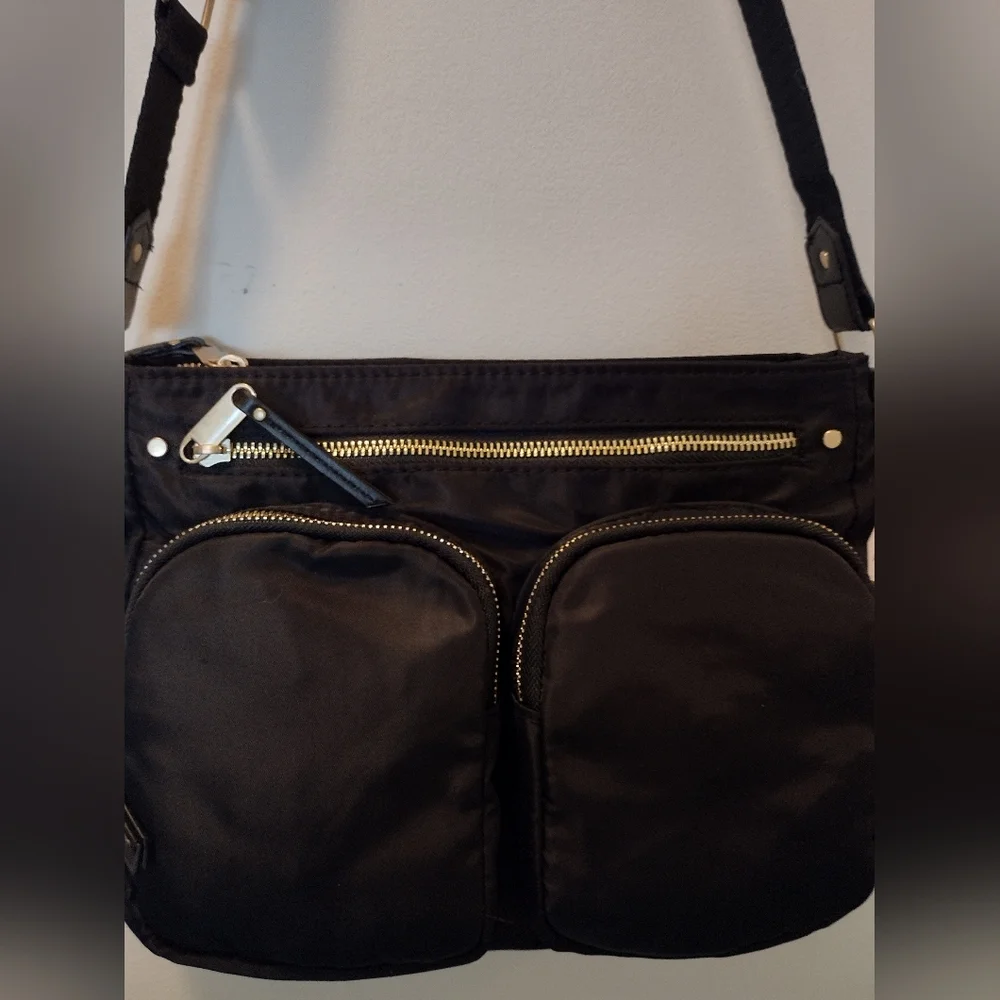Time and Tru Black Crossbody Bag - Picture 2 of 3
